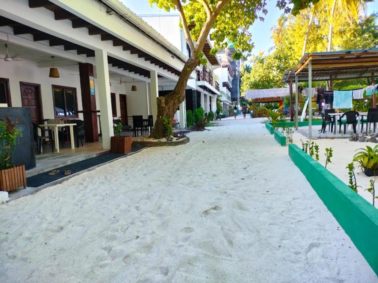 Surf Deck Ξενοδοχείο Thulusdhoo Εξωτερικό φωτογραφία
