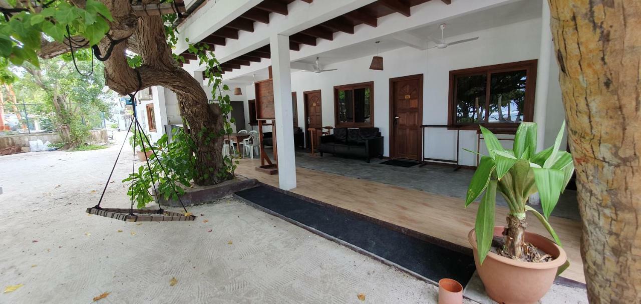 Surf Deck Ξενοδοχείο Thulusdhoo Εξωτερικό φωτογραφία